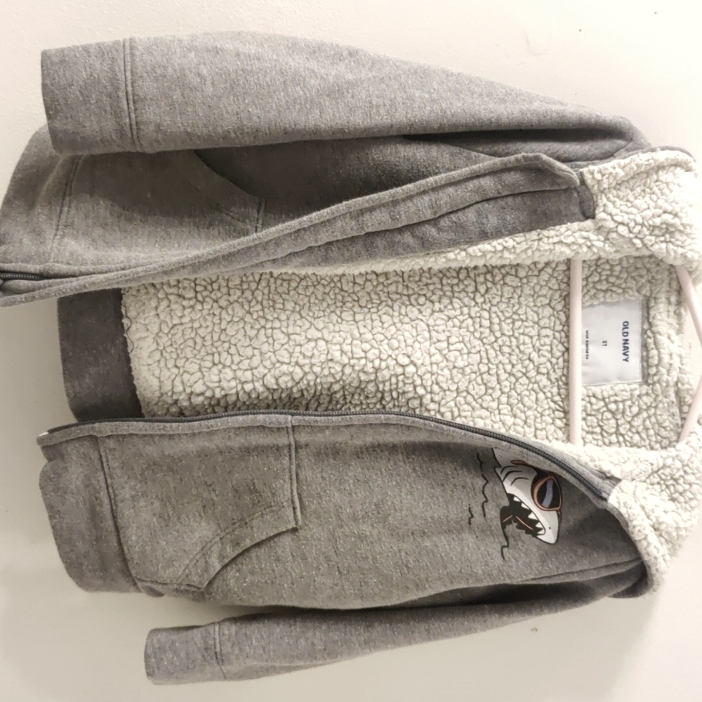 Old Navy grey and Sherpa Toddler shark hoodie 3T